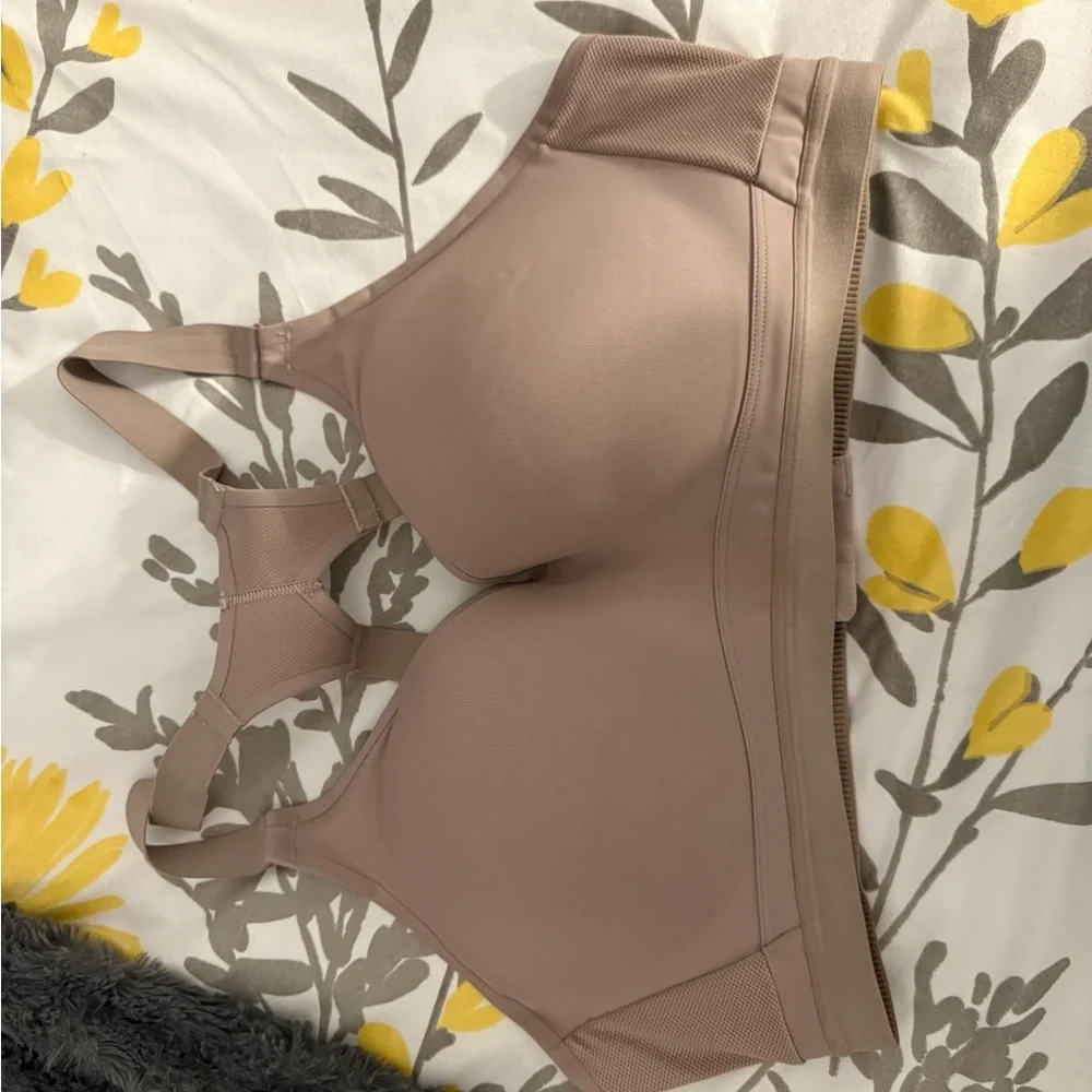 5 Victoria’s Secret Bras - Assorted Styles - Picture 10 of 11